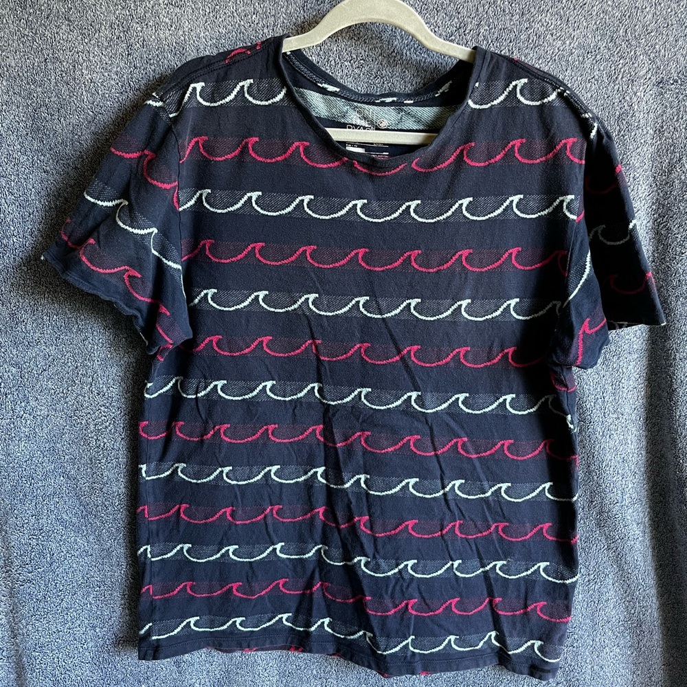 On The Byas navy blue / waves t-shirt - size large